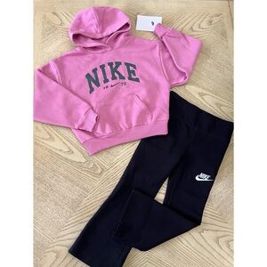 *BUNDLE* Girls Nike Sweatshirt Hoodie & Pant Size 6